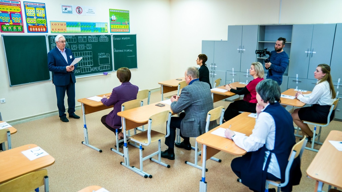    Родителей югорских выпускников попросят сдать личные вещи