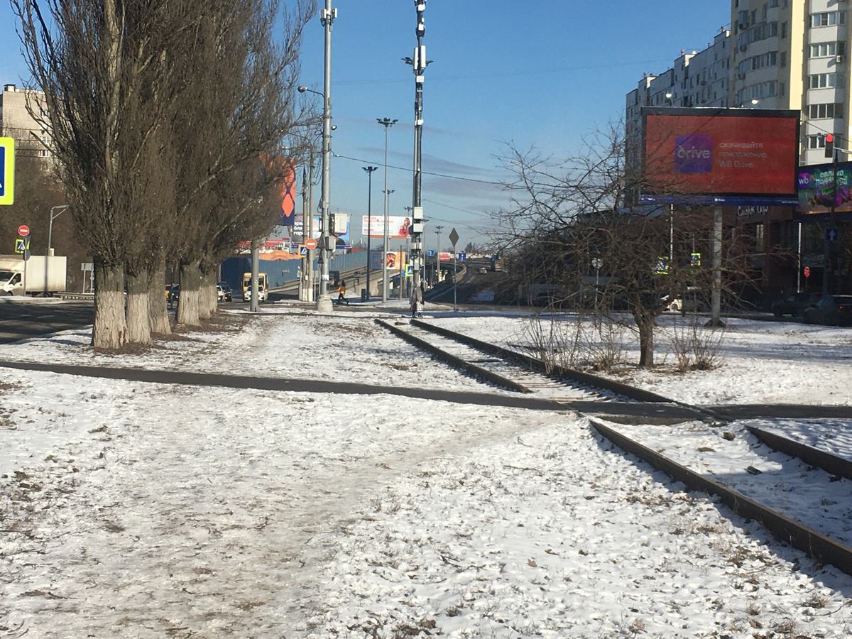 Узкоколейка в сторону Болшевской эстакады