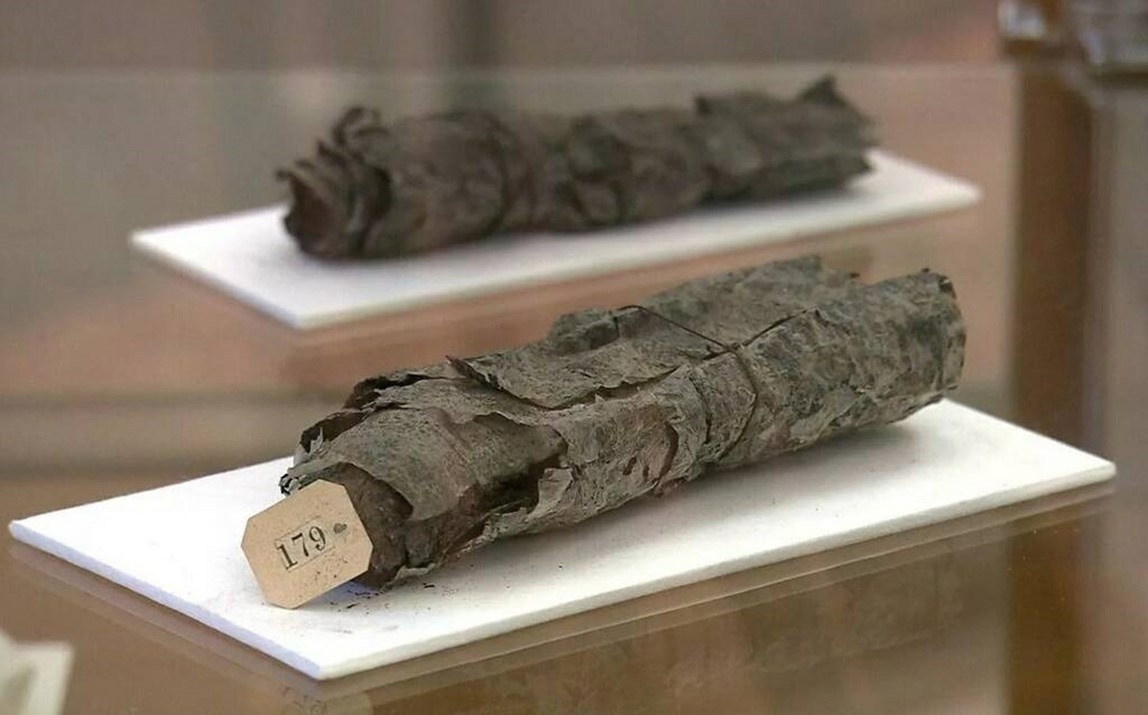 Свитки из Геркуланума во Французском институте, Париж.