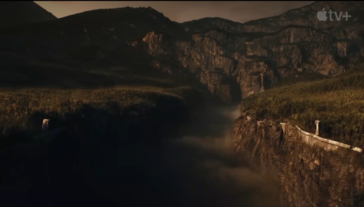 Ущелье охраняют с Востока и Запада