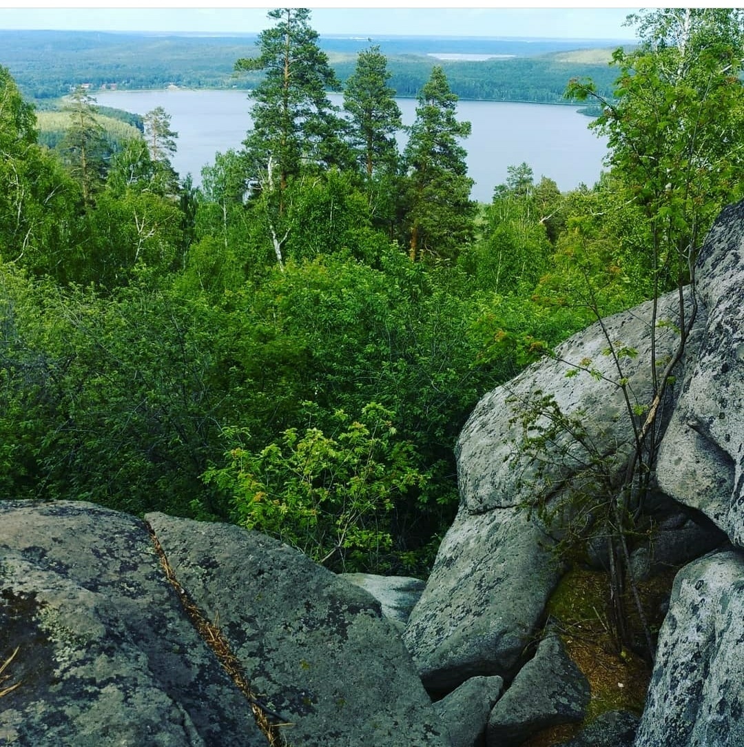 Где, как не в браке, можно наблюдать примеры чистой привязанности, подлинной любви, глубокого доверия, постоянной поддержки, взаимного удовлетворения, разделенной печали, понятых вздохов, пролитых вместе слез?“ —  Дени Дидро