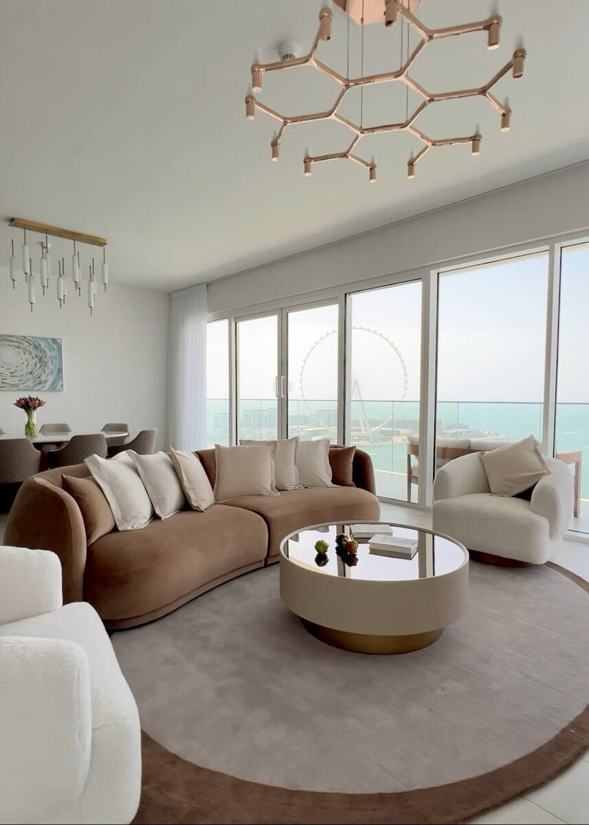 Пример организации кухни-гостиной, проект Furni