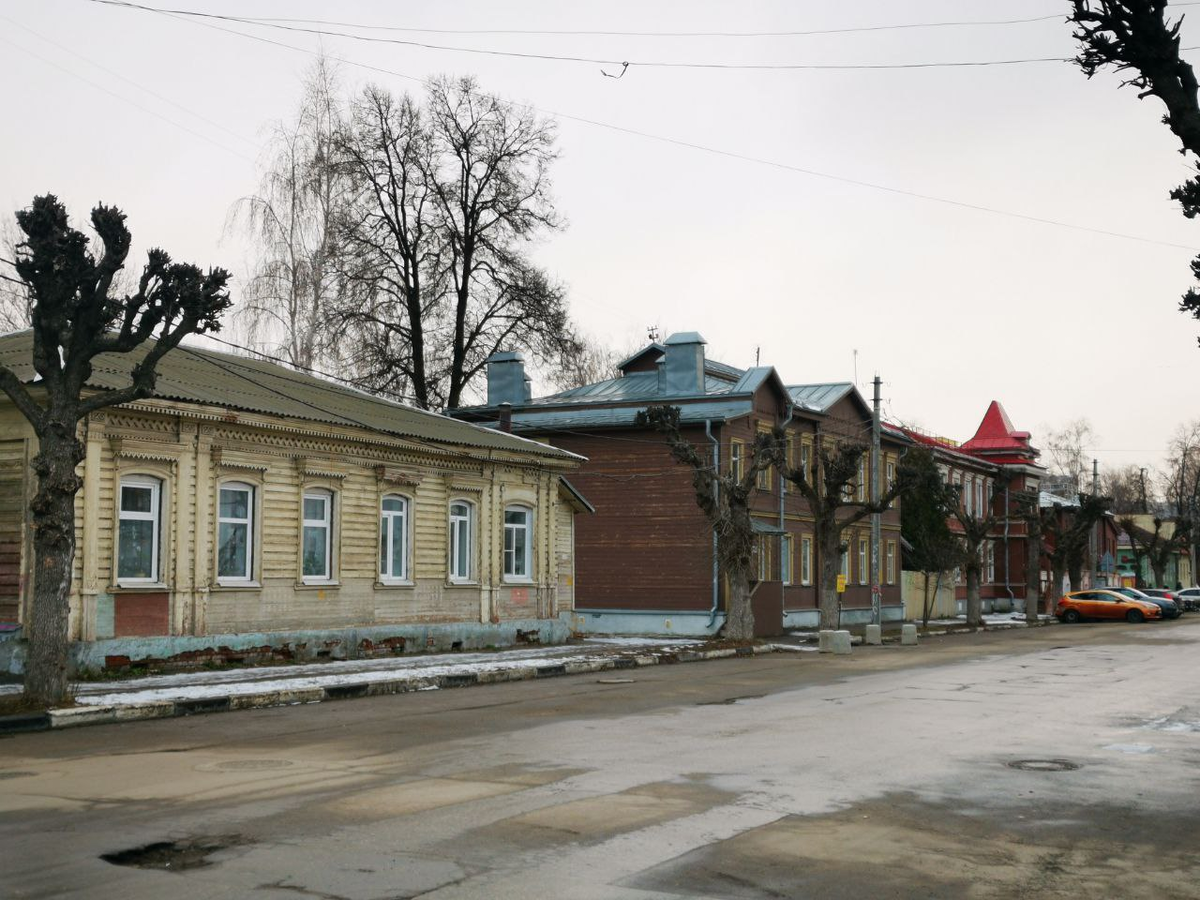 Одна из многих чудесных улочек в Рязани