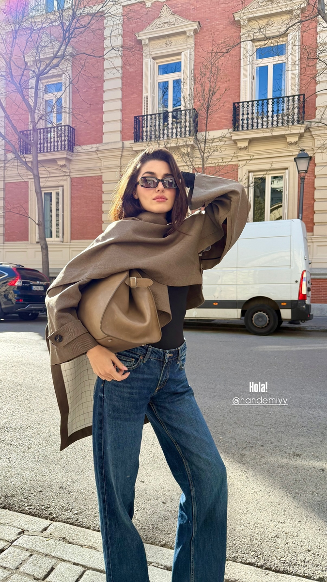 Фото актрисы из социальных сетей