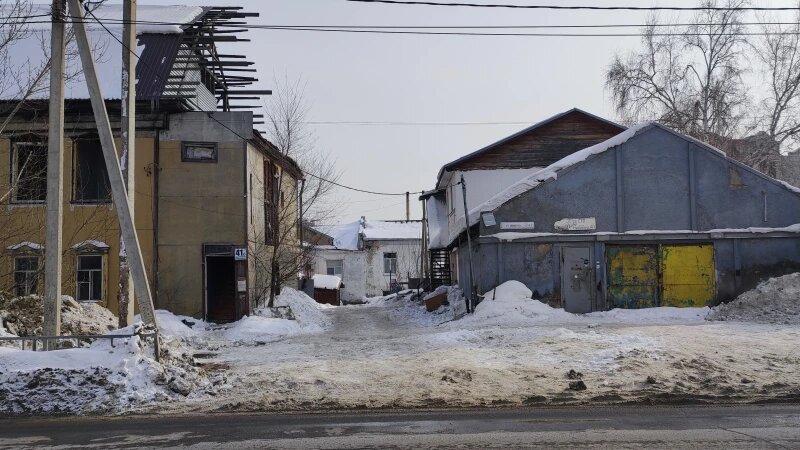     Снос здания на ул. Никитина, 41Б в Барнауле. altapress.ru