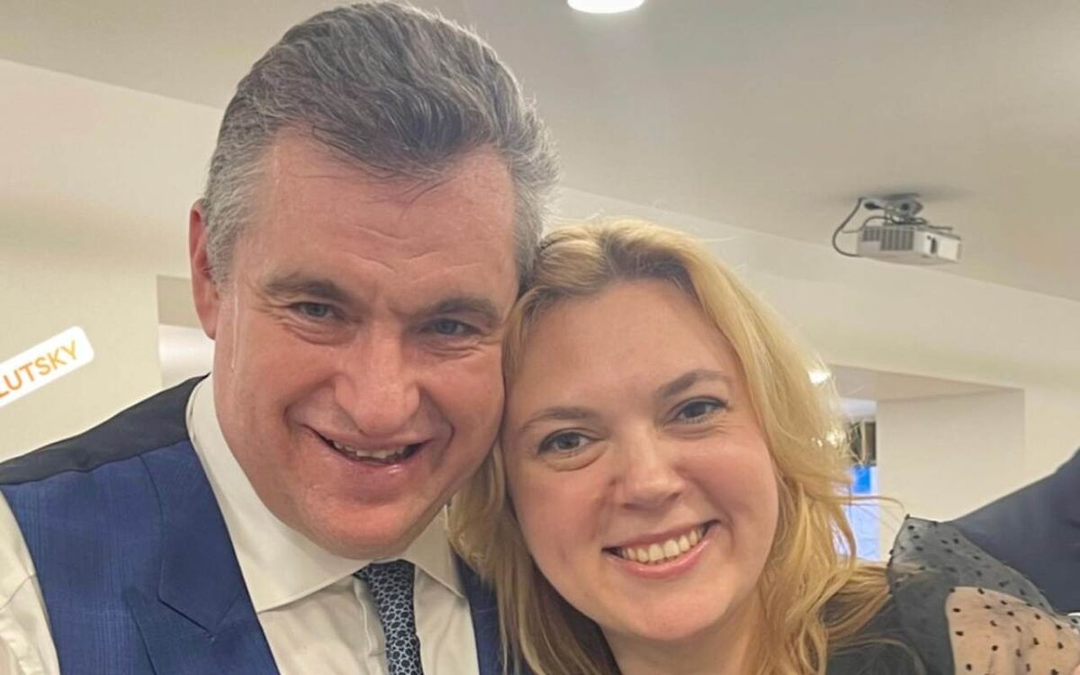    Близкая к «Аксиоме» Наталья Возиянова возглавила воронежское отделение ЛДПР Фото Натальи Возияновой вместе с председателем партии ЛДПР и лидером фракции в Госдуме Леонидом Слуцким из социальных сетей