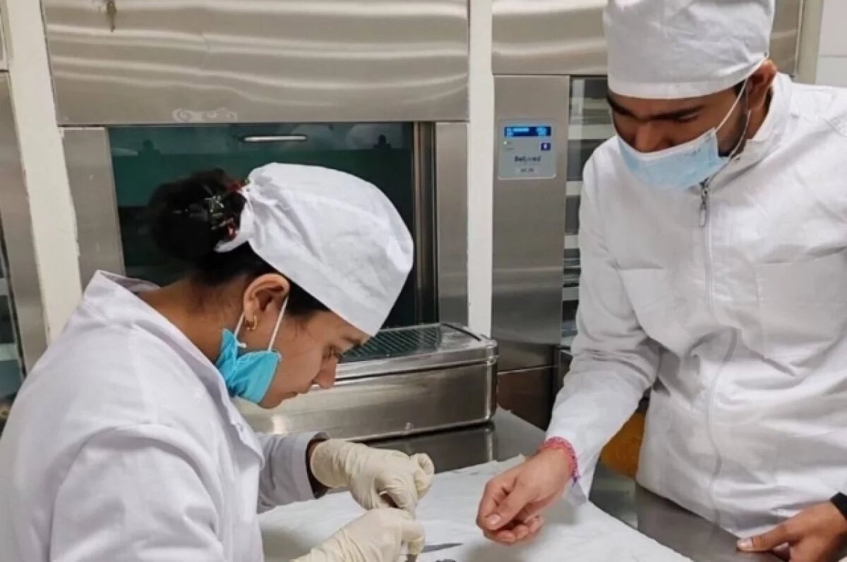    Студенты знакомятся с работой коллег в ОКБ.