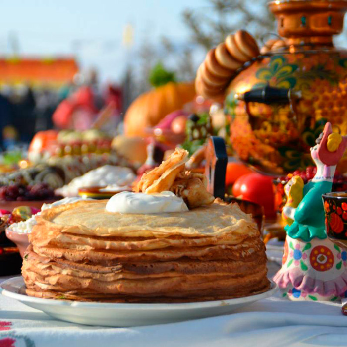 Масленичная неделя – это уникальный и яркий период в жизни православных людей, который считается мостом между зимой и весной, между радостью и строгостью Великого поста. В 2025 году Масленичная неделя начнется в понедельник, 24 февраля, и продлится до воскресенья, 2 марта. В этот промежуток времени отмечаются традиции, которые формировались на протяжении многих лет и являются важной частью русской культуры.