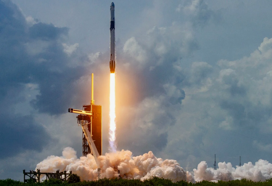 Старт ракеты Falcon 9. Фото SpaceX