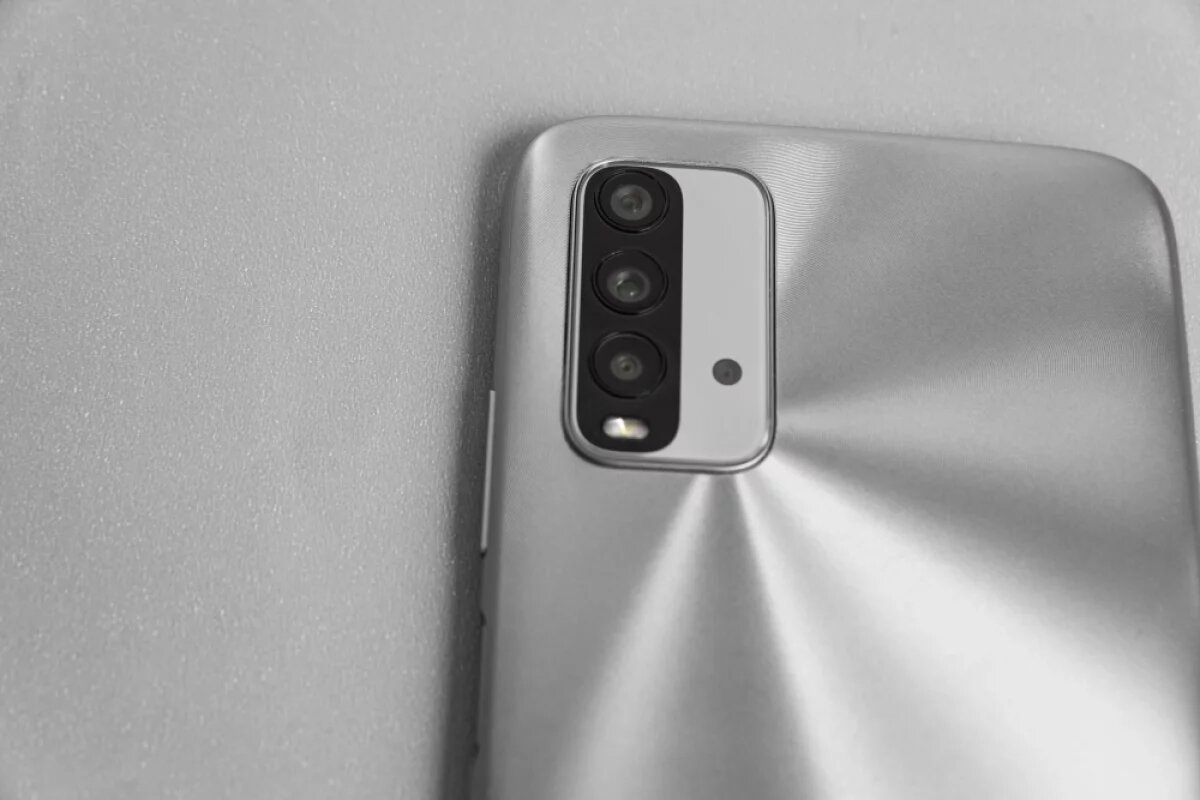    В Бийске подросток пытался забрать дорогой смартфон по фиктивному документу