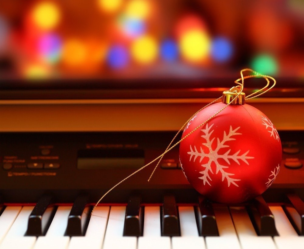    20 плейлистов, которые создадут новогоднее волшебство