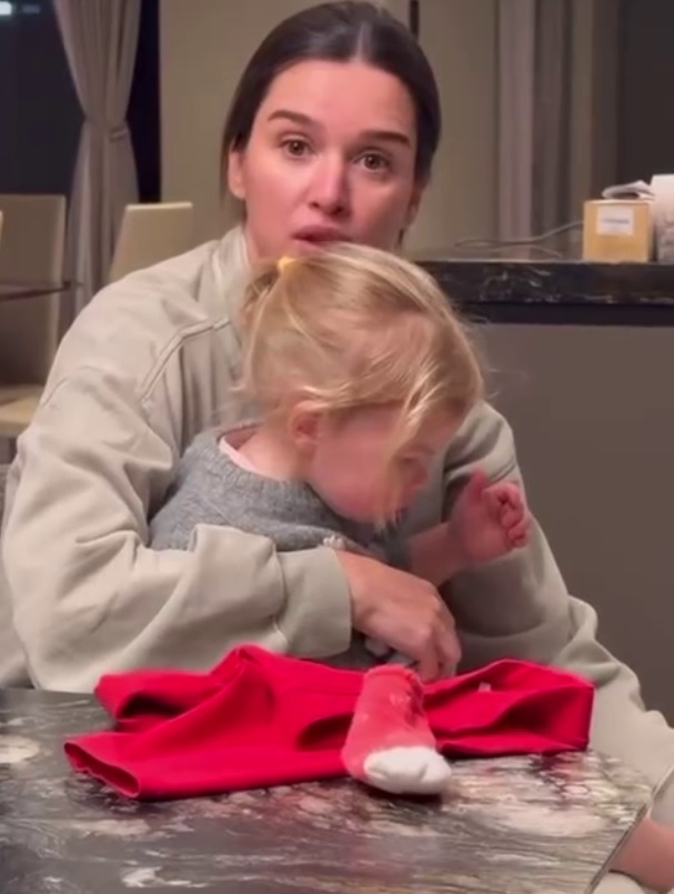 Бородина выговаривает нане "за ледяные ноги" крестницы после прогулки