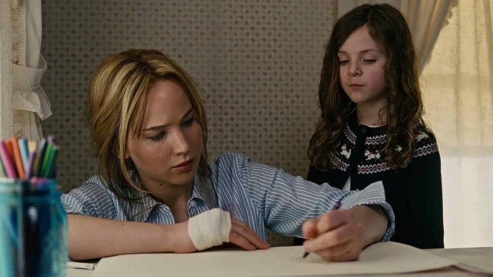 Кадр из фильма "Джой", источник imdb.com