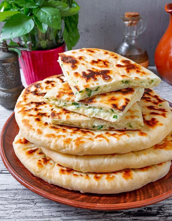 Простой и полезный рецепт ПП хачапури с творогом на сковороде. Все очень быстро и просто!