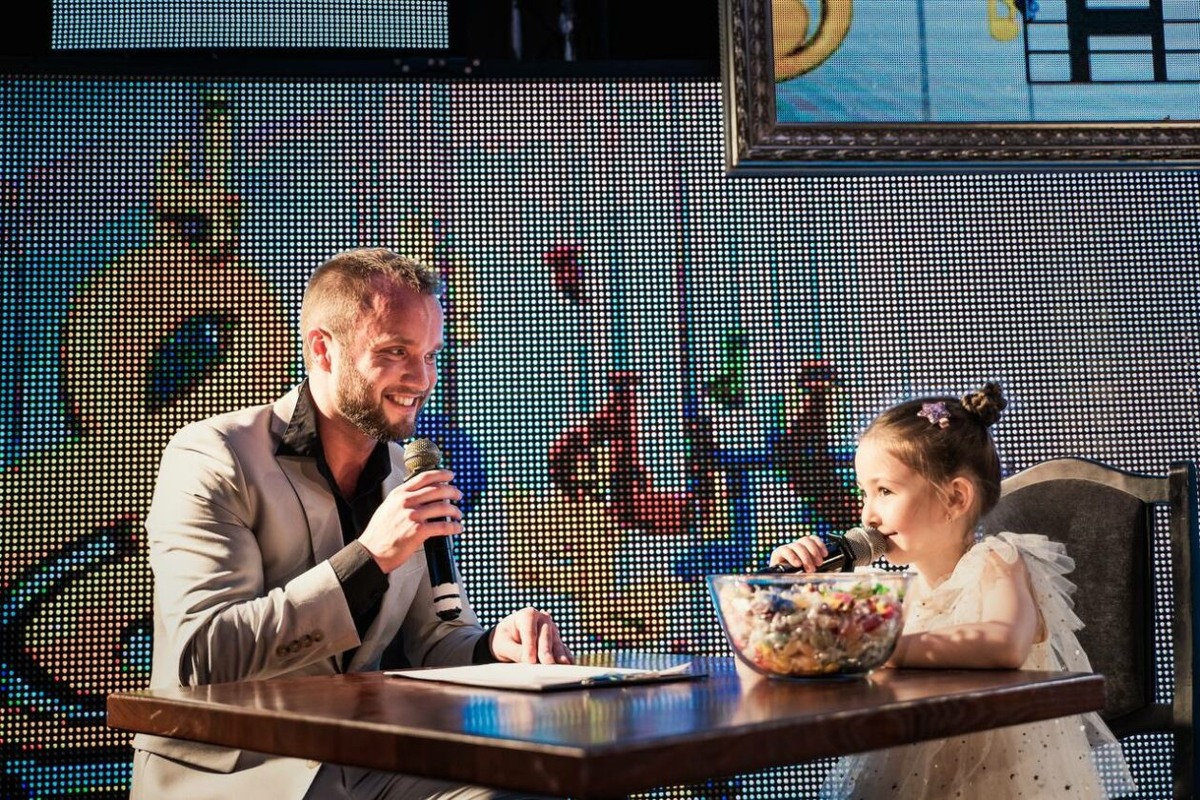 Сергей ведёт день рождения студии эстрадного мастерства «Нота»
Изображение предоставлено организаторами