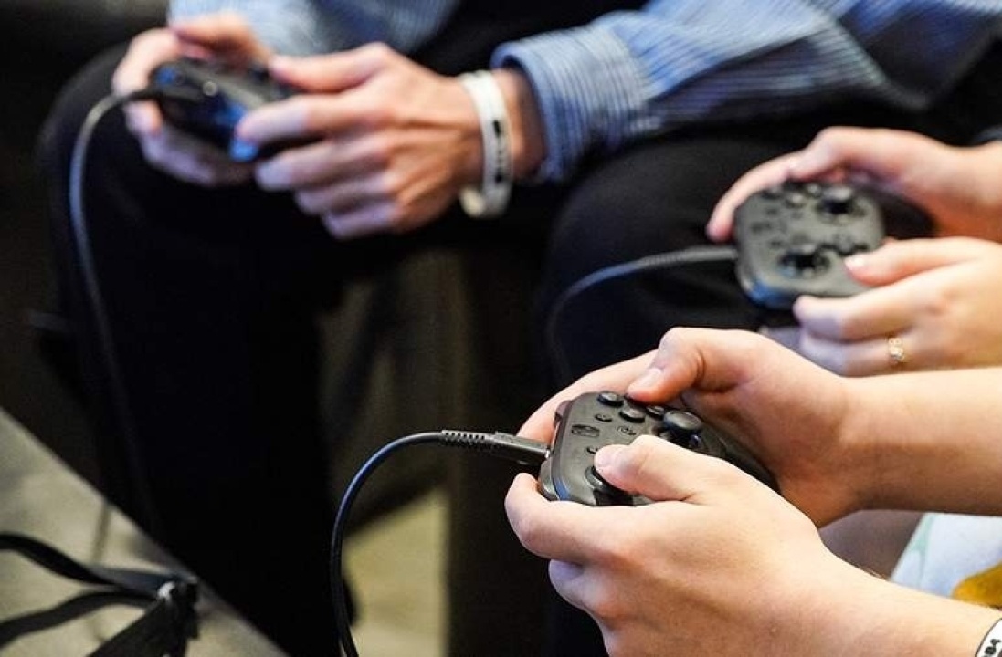    ЕС запретил экспорт игровых консолей в Россию