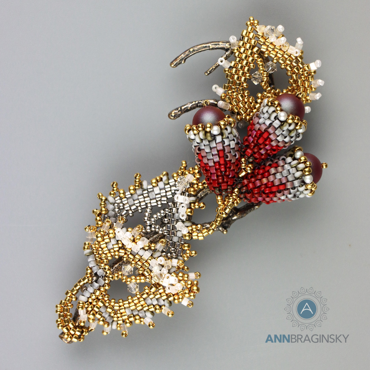 Брошь "Плоды и семена" для курса Цветочная лаборатория, автор Анна Брагинская