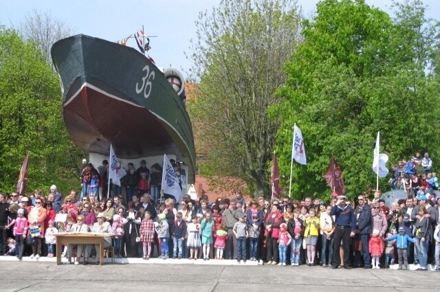    Имена Героев Советского Союза Григория Матюхина и Виктора Кускова увековечены на мемориале «Воинам-катерникам» в Балтийске. Фото: Из личного архивa/ Сергей Гусев