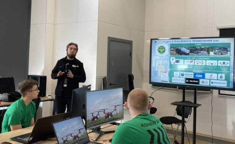    БПЛА в Новгородской области ищут борщевик Сосновского и осматривают посевы