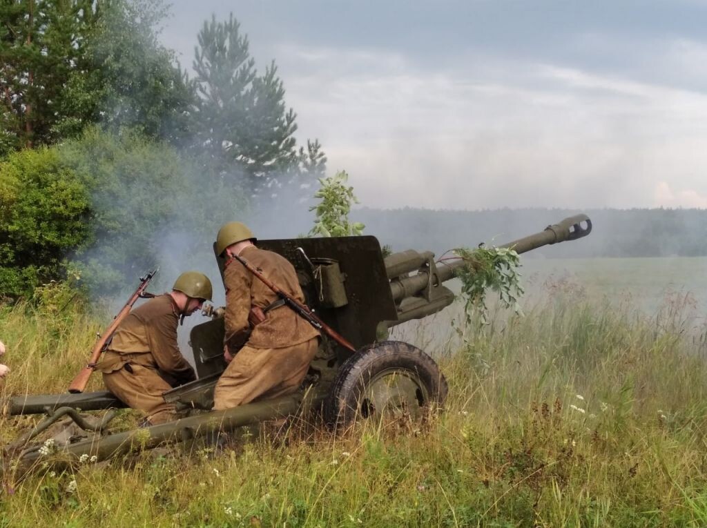 Фото с военно-исторической реконструкции в Челябинске. Автор Андрей Зубанов