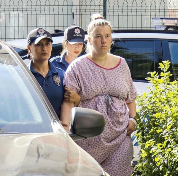    Инцидент в аэропорту Турции. Фото: КП