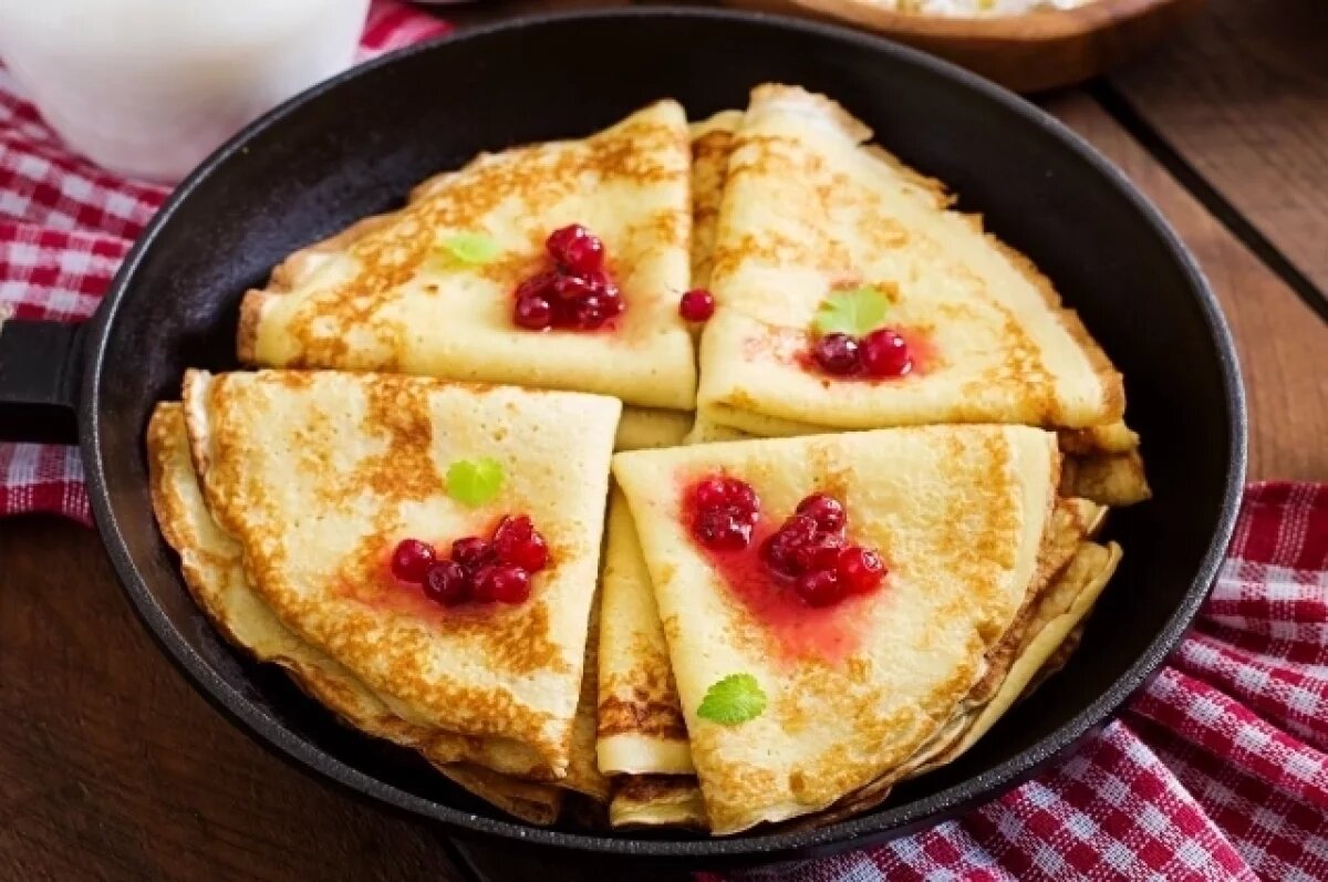    Томичам рассказали, как правильно выбирать и хранить ингредиенты для блинов