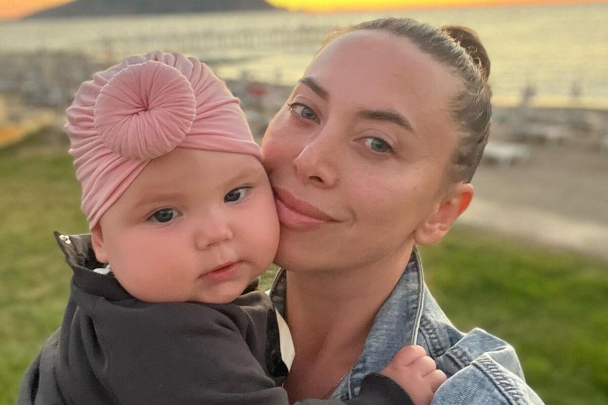    Наталья Фриске с дочерью Луной соцсети