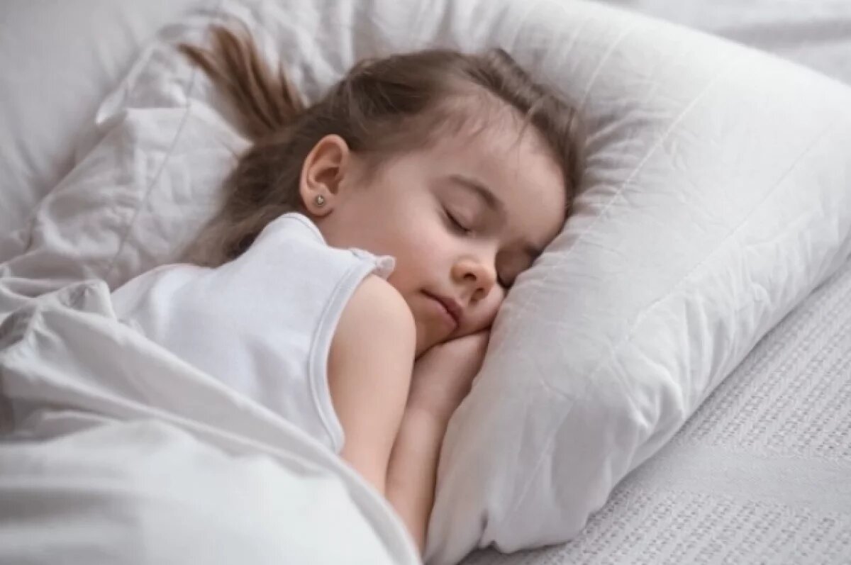    Медики Владимира спасли зрение девочке, ткнувшей себе в глаз веткой