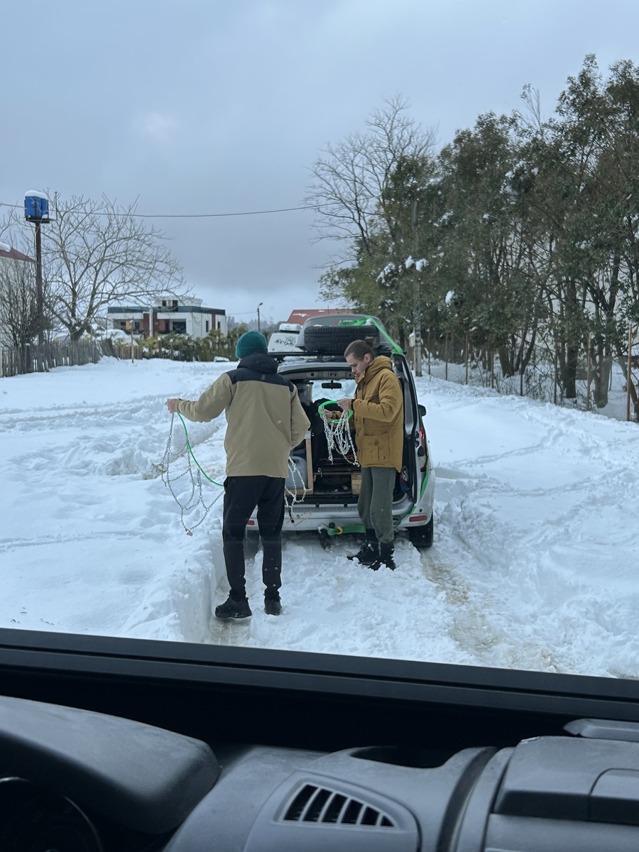 Готовят цепи на Ларгус