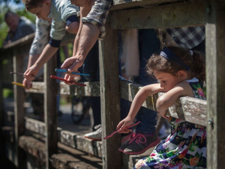 фото: Jessica Blantz at the World Pooh Sticks Championships