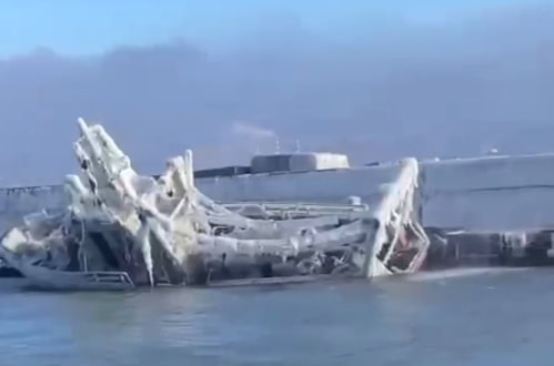     / Источник: Кадр из видео