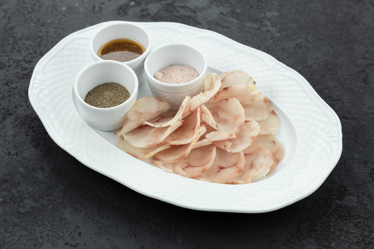 Ресторан «Асъядор», строганина из сига. Источник: vk.com/asyador_restaurant