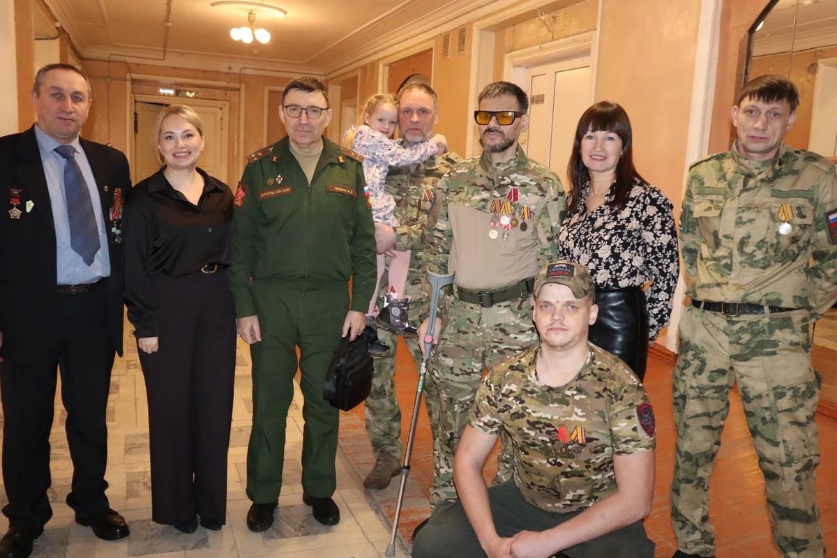    Сотрудники фонда «Защитники Отечества» приняли участие в мероприятиях Дня защитника Отечества. Фото фонда