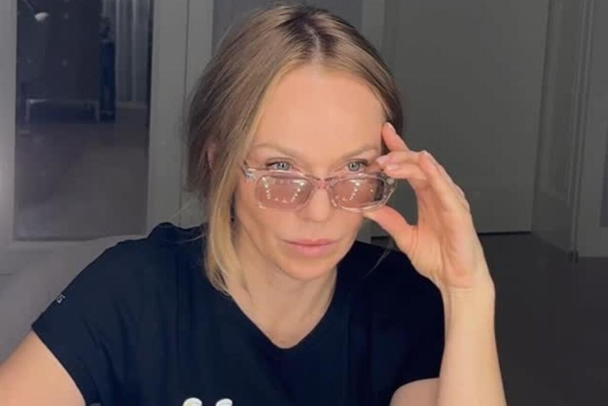    Альбина Джанабаева Социальные сети