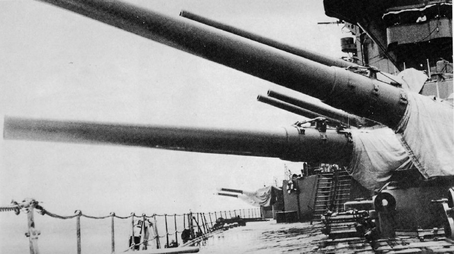 Орудия ГК линкора типа «Фусо» могли вести стрельбу на дальность до 35 км (после модернизации)