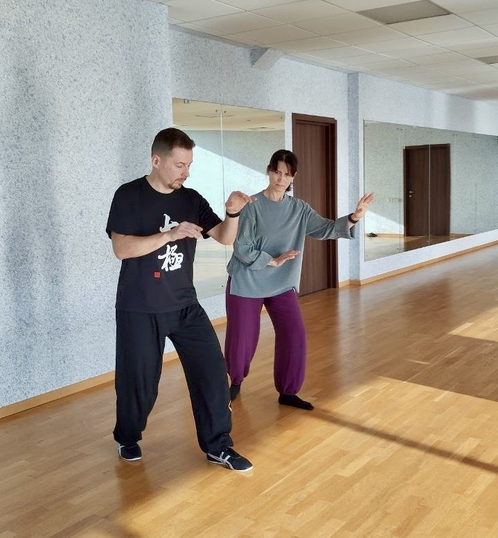 Андрей Фёдоров терпеливо вносит правки. Замечательный педагог