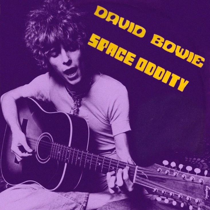 «Space Oddity» исполнителя David Bowie