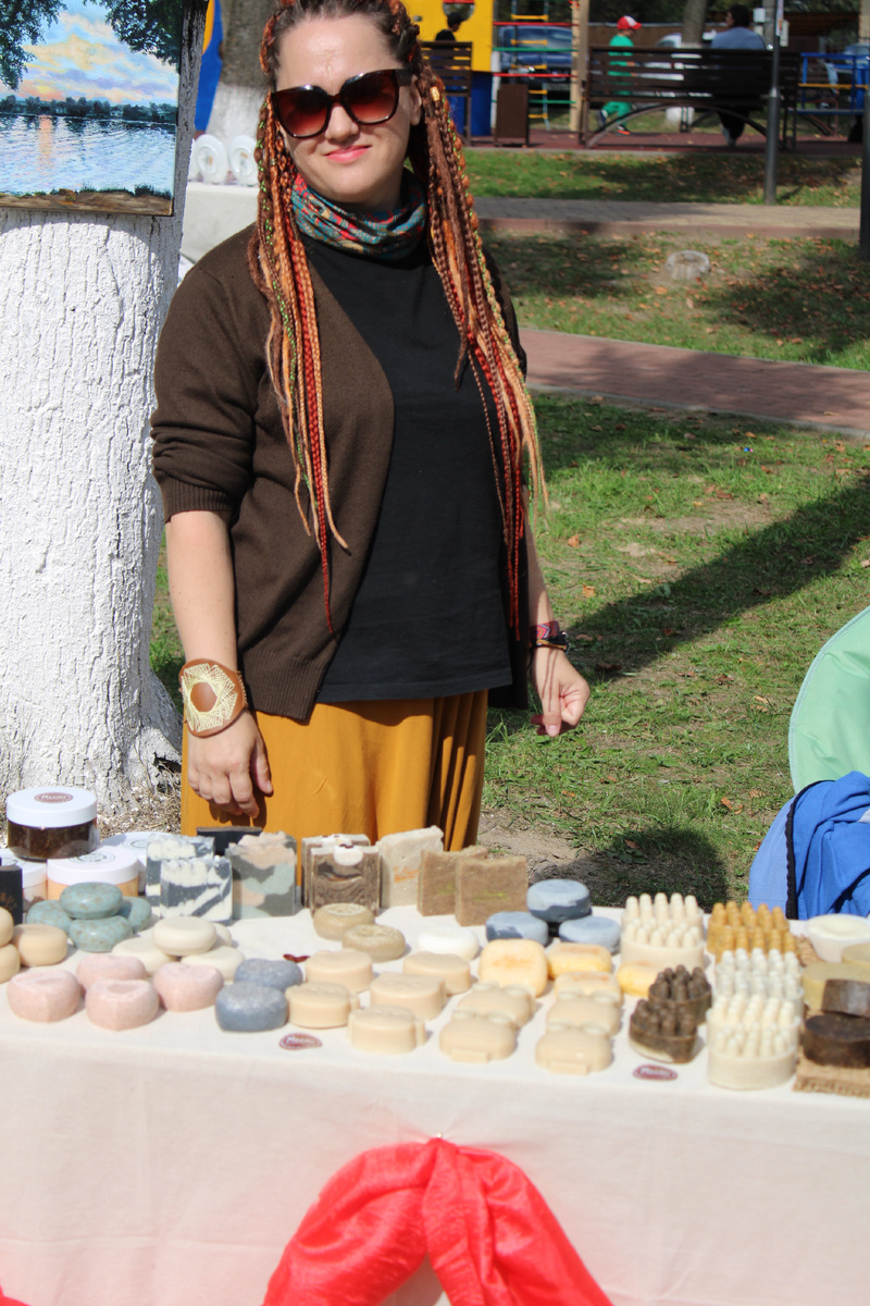 участие в ярмарке тоже летом, когда времени свободного много