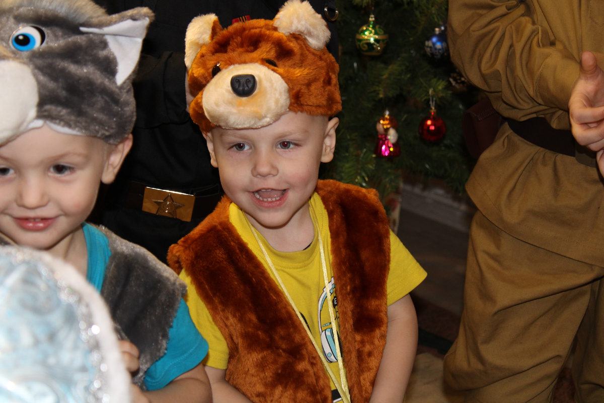 2023/24 год. Новый год, рассказывает стих деду морозу