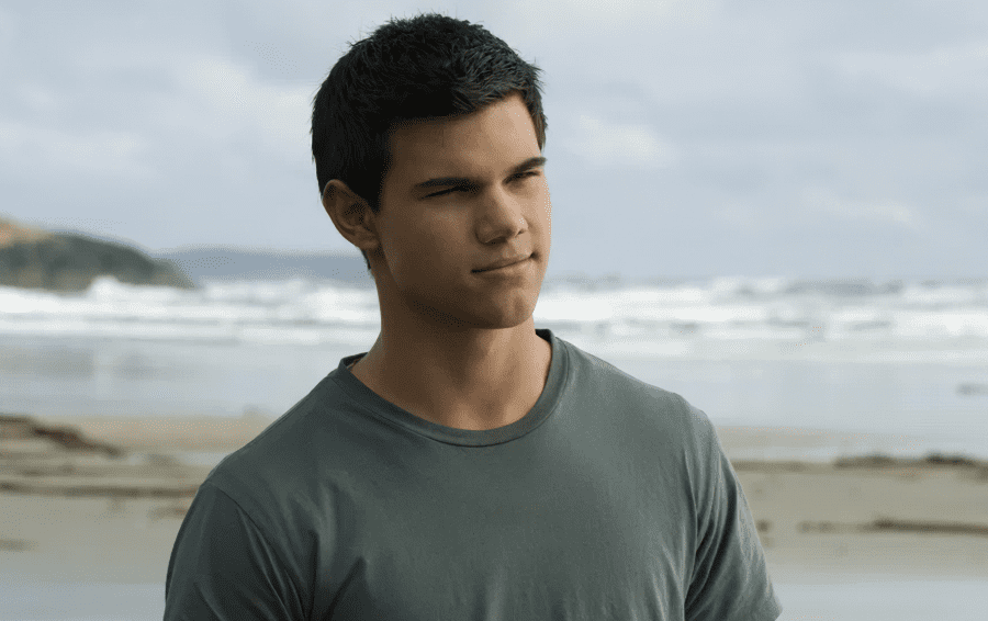    Фото: кадр из фильма “Сумерки”, Goldcrest Pictures