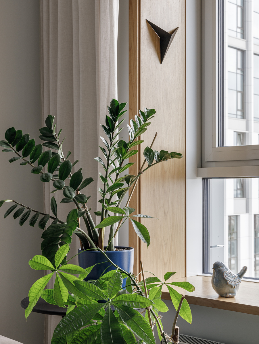 Деревянные подоконники и откосы окон — работа уфимской фабрики Beta Bardi.
