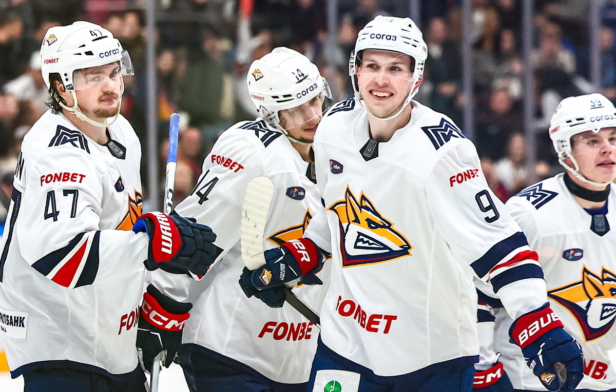    Хоккеисты "Металлурга"  Софья Сандурская/ТАСС