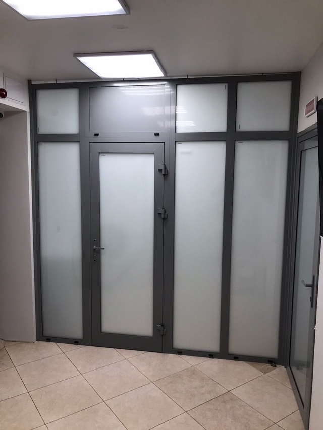 Остекление офисного пространства алюминиевой системой Krauss krwd 45 - выполнено Сателс-Подольск