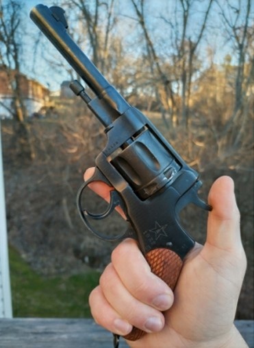 Иностранные специалисты о револьвере "Наган"