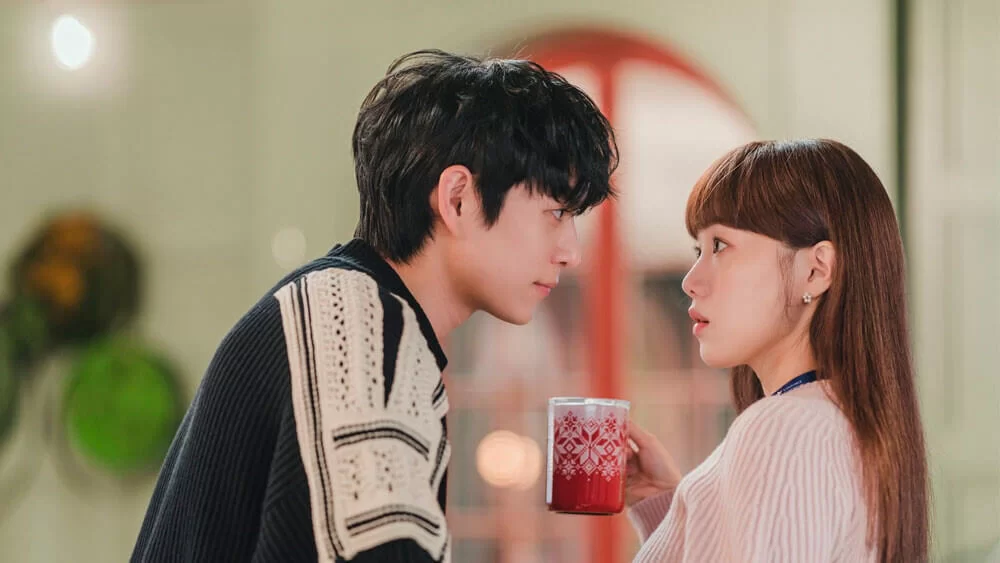 Кадр их дорамы "Падающая звезда"