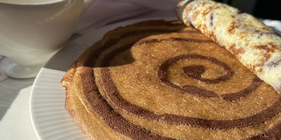 Масленица-семейный праздник. Готовим с детьми полосатые блинчики!