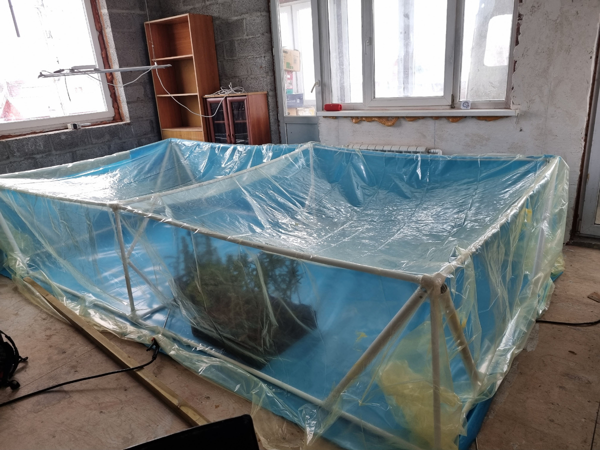 Теплая зимняя теплица