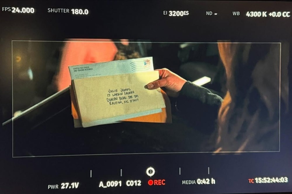     Кадр со съемок фильма «Я знаю, что вы сделали прошлым летом 4» (2025) / Фото: соцсети Дженн Робинсон