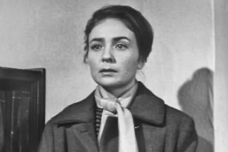    Кадр из телесериала «Следствие ведут ЗнаТоКи. Повинную голову…», 1971 г., Анна Антоненко