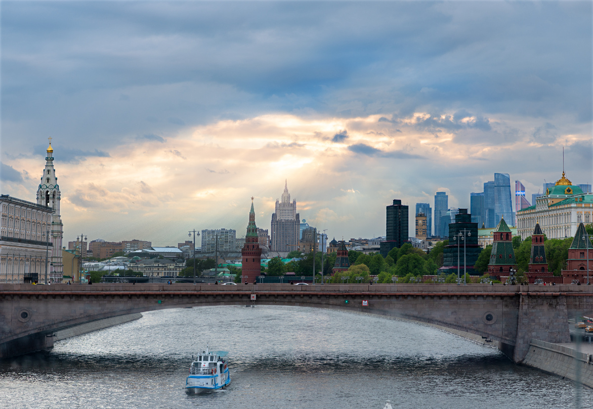 Вид с парящего моста. Парк Зарядье.